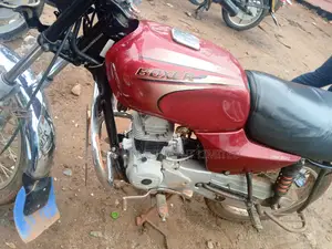 Bajaj Boxer 100 2023 Red