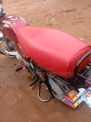 Bajaj Boxer 100 2022 Red