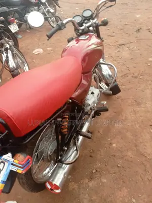 Bajaj Boxer 100 2023 Red