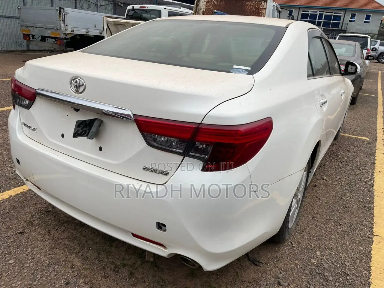 Toyota Mark X 2.5 RWD 2014 White