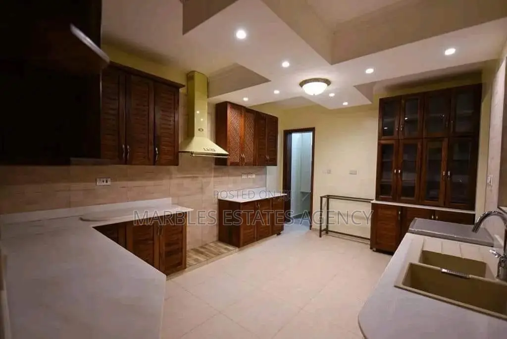 Furnished 4bdrm Maisonette in Bugolobi, Central Division for rent