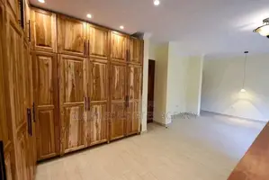 Furnished 4bdrm Maisonette in Bugolobi, Central Division for rent