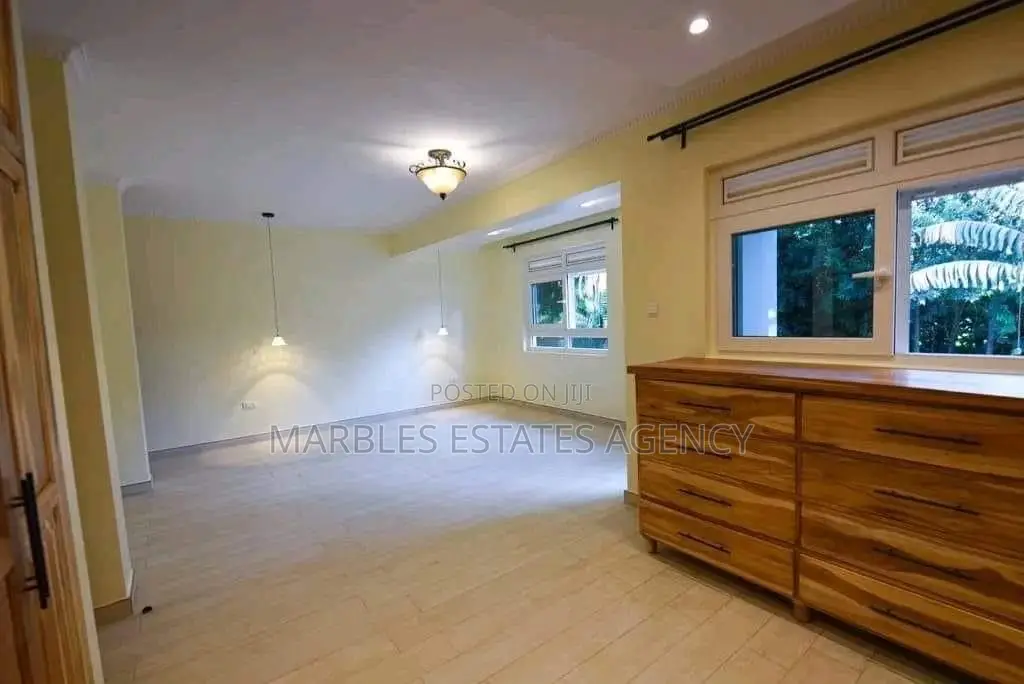 Furnished 4bdrm Maisonette in Bugolobi, Central Division for rent