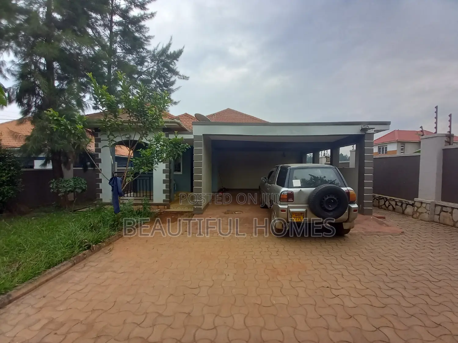 Furnished 4bdrm House in Kira for sale