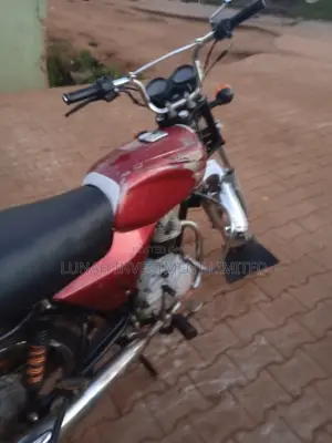 Bajaj Boxer 100 2021 Red