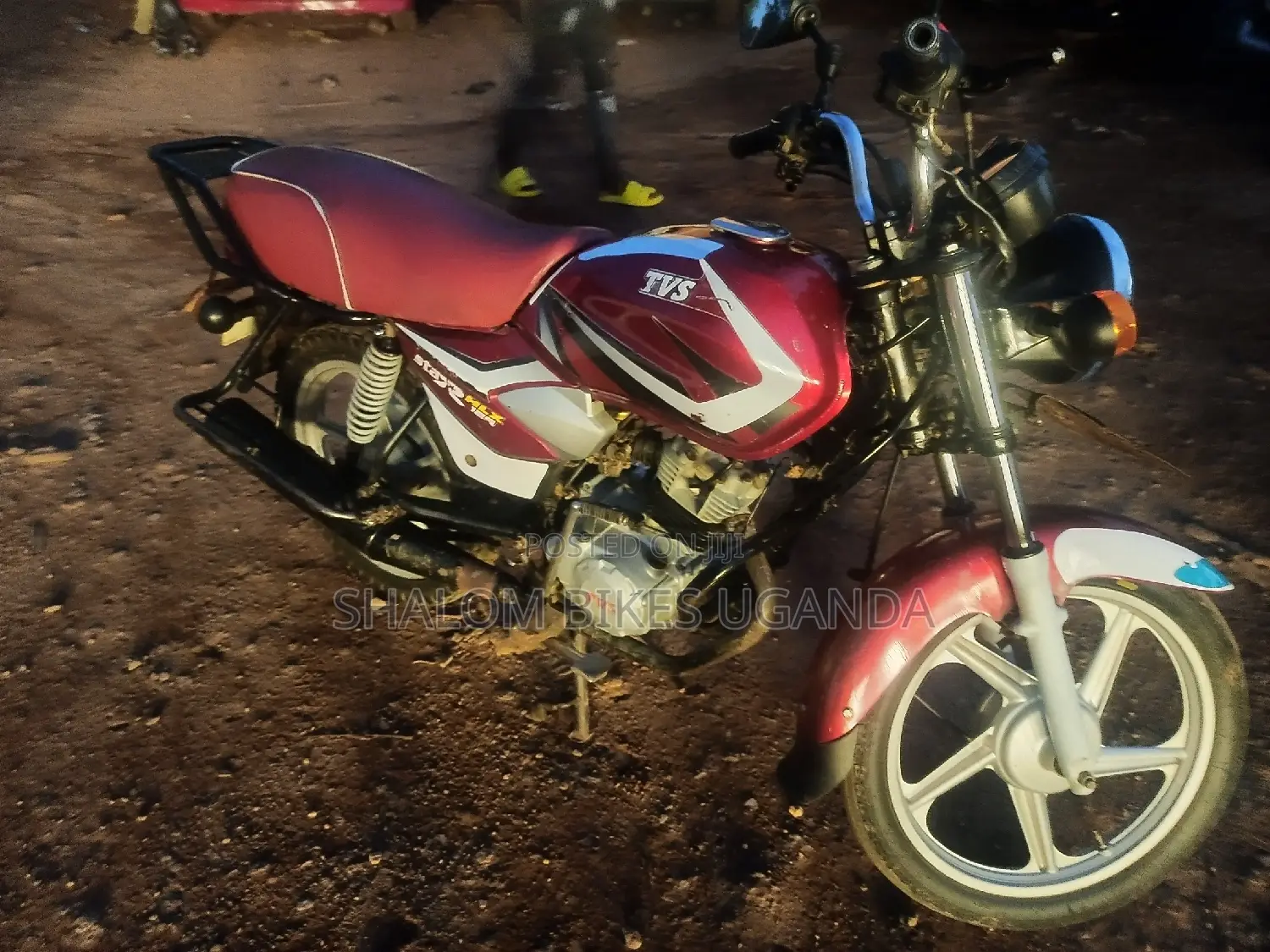 TVS HLX 125 2022 Red