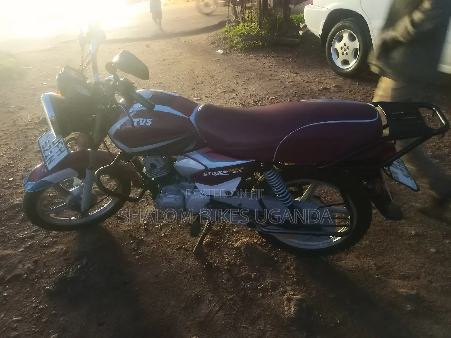 TVS HLX 125 2022 Red