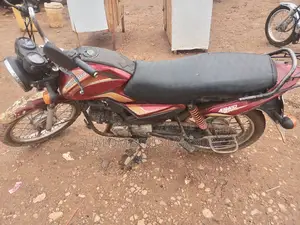 Mahindra Centuro 2017 Red