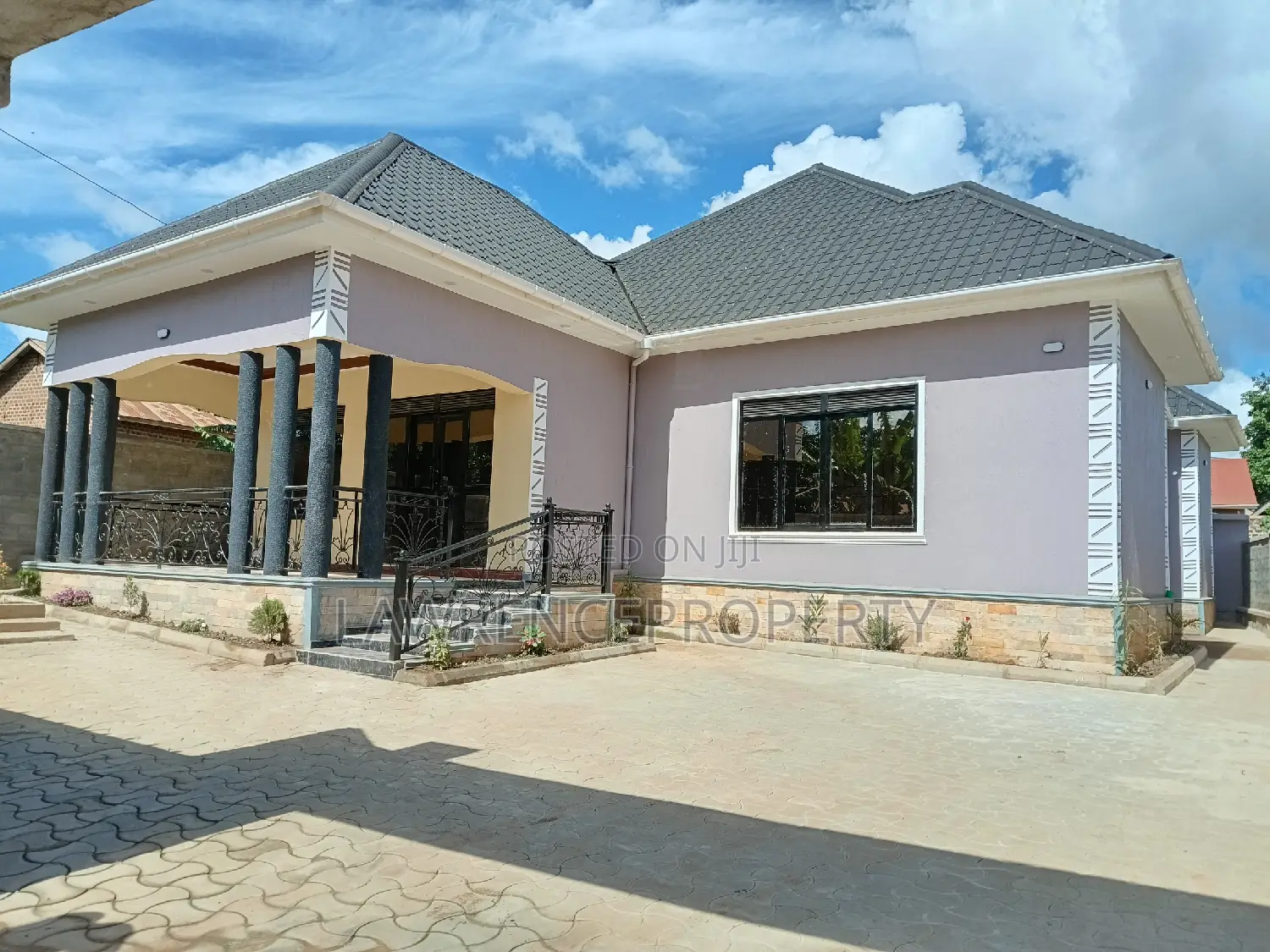 4bdrm House in Seeta, Goma for sale