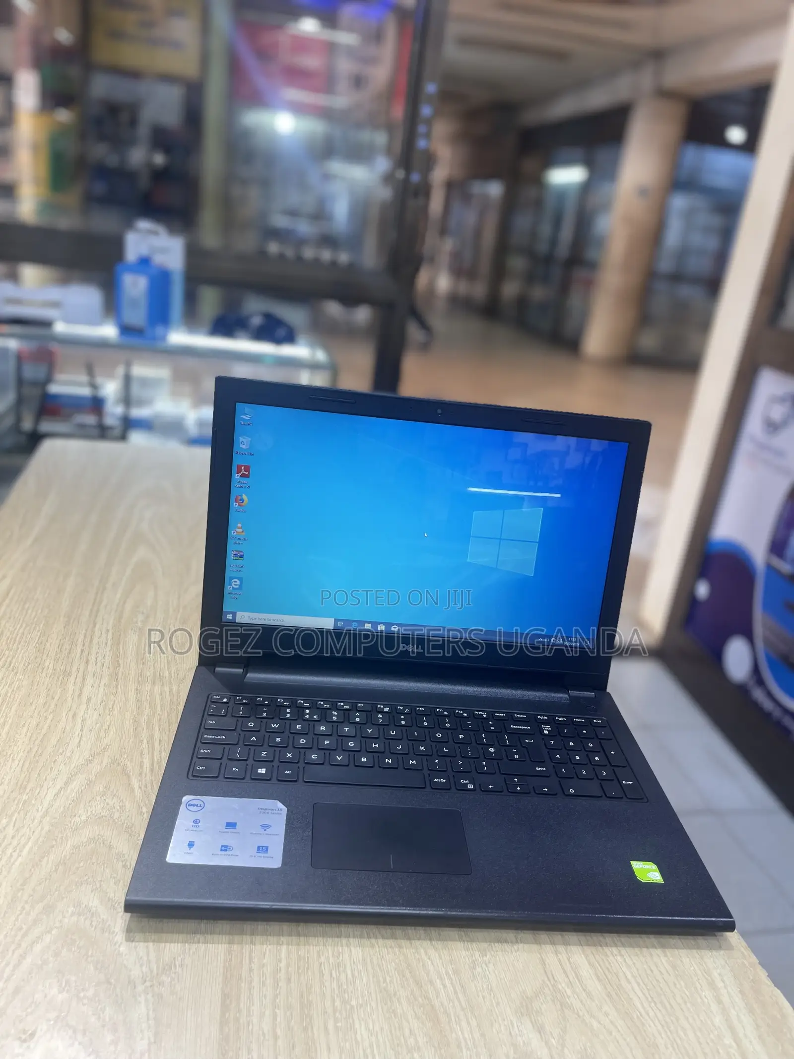 New Laptop Dell Inspiron 15 3543 8GB Intel Core I7 HDD 1T