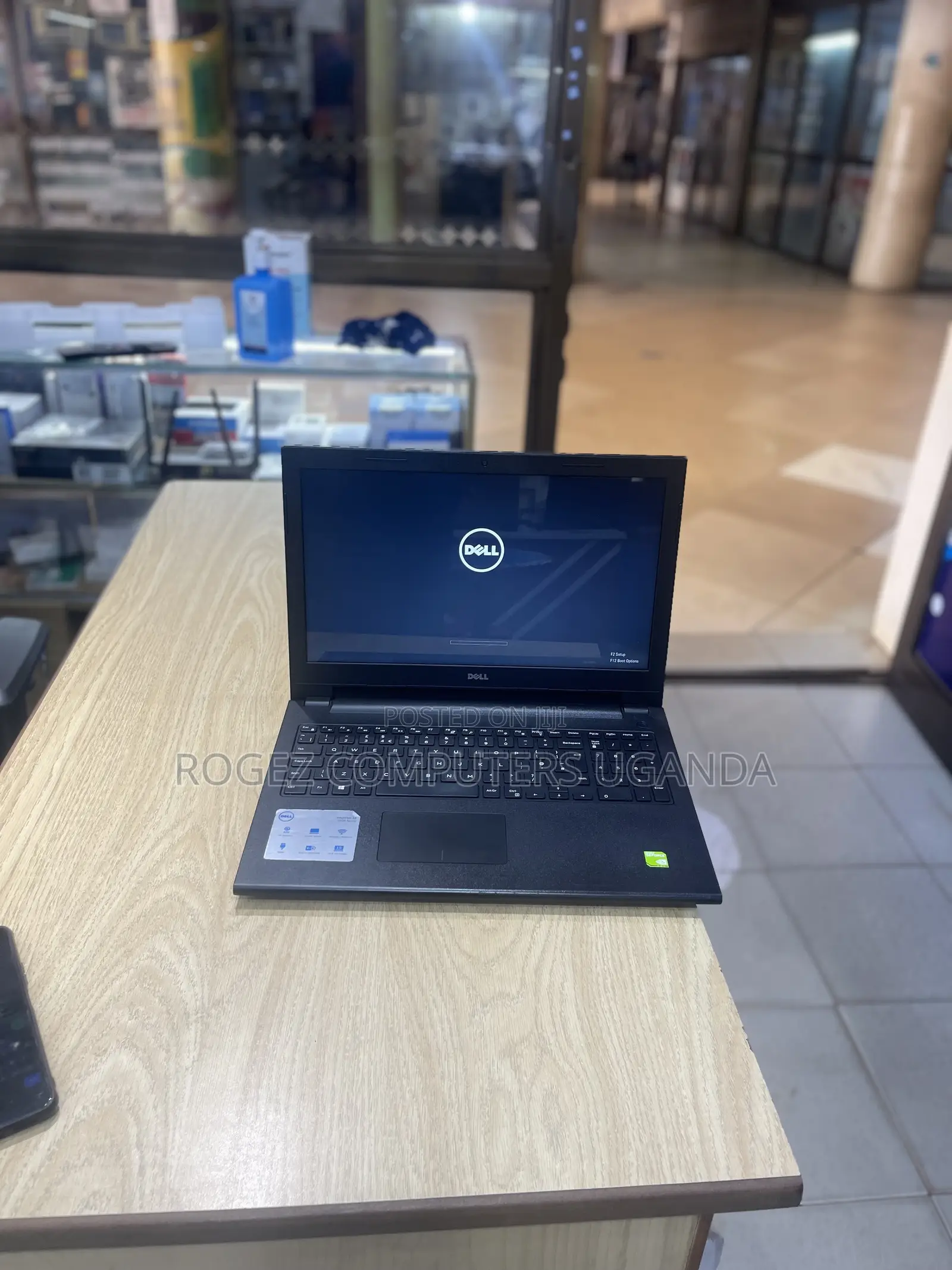 New Laptop Dell Inspiron 15 3543 8GB Intel Core I7 HDD 1T