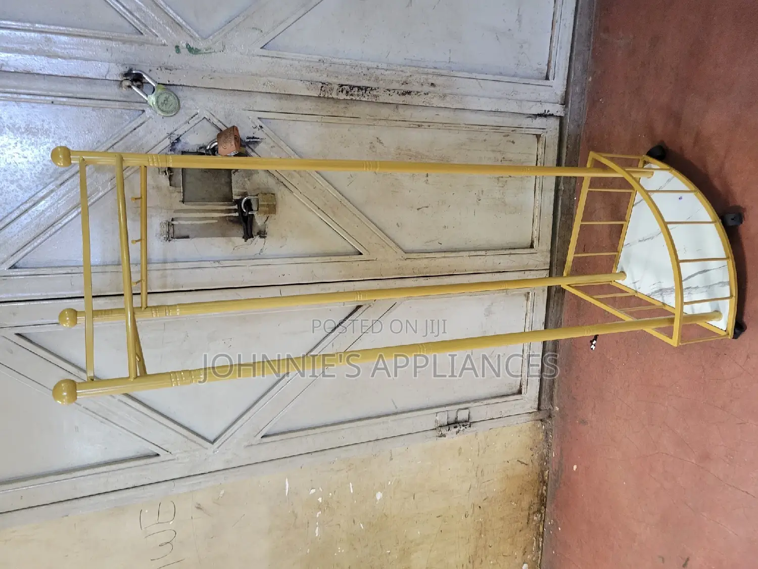 Movable Strong Hanging Clothes Coats Stand in Gold Colors