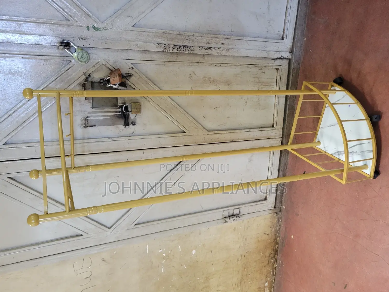 Movable Strong Hanging Clothes Coats Stand in Gold Colors