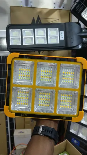 Solar Flood Light Emergency LED Working Lamp IP66 Waterproof