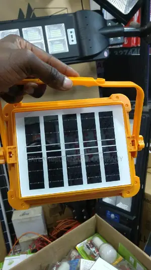 Solar Flood Light Emergency LED Working Lamp IP66 Waterproof