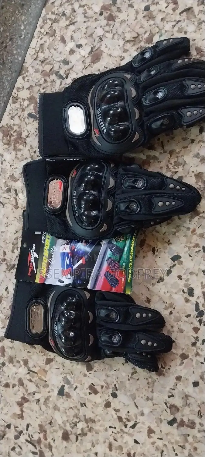 Safety Glooves For Bikers