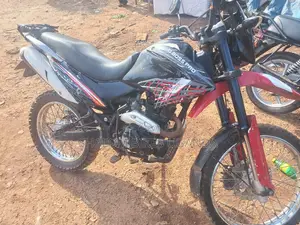 Bajaj Avenger 200 2022 Black