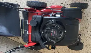 Gasoline Lawn Mower (Honda)