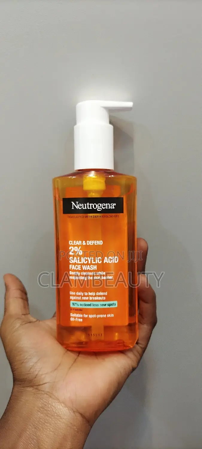 Neutrogena Clear Defend Oil Free Wash