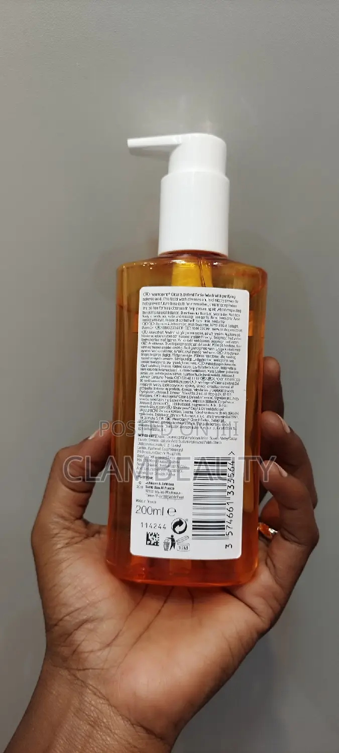 Neutrogena Clear Defend Oil Free Wash