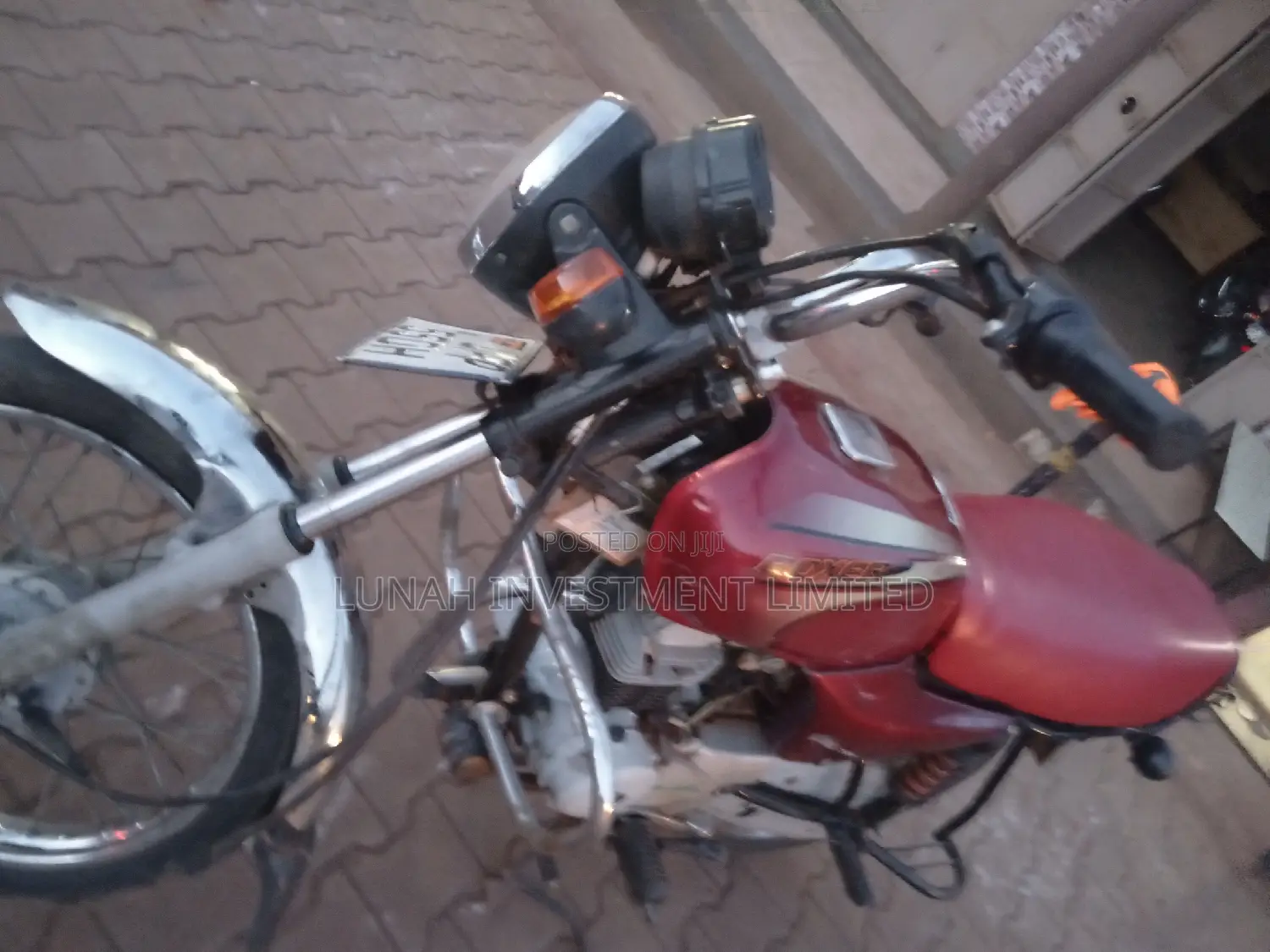 Bajaj Boxer 100 2023 Red