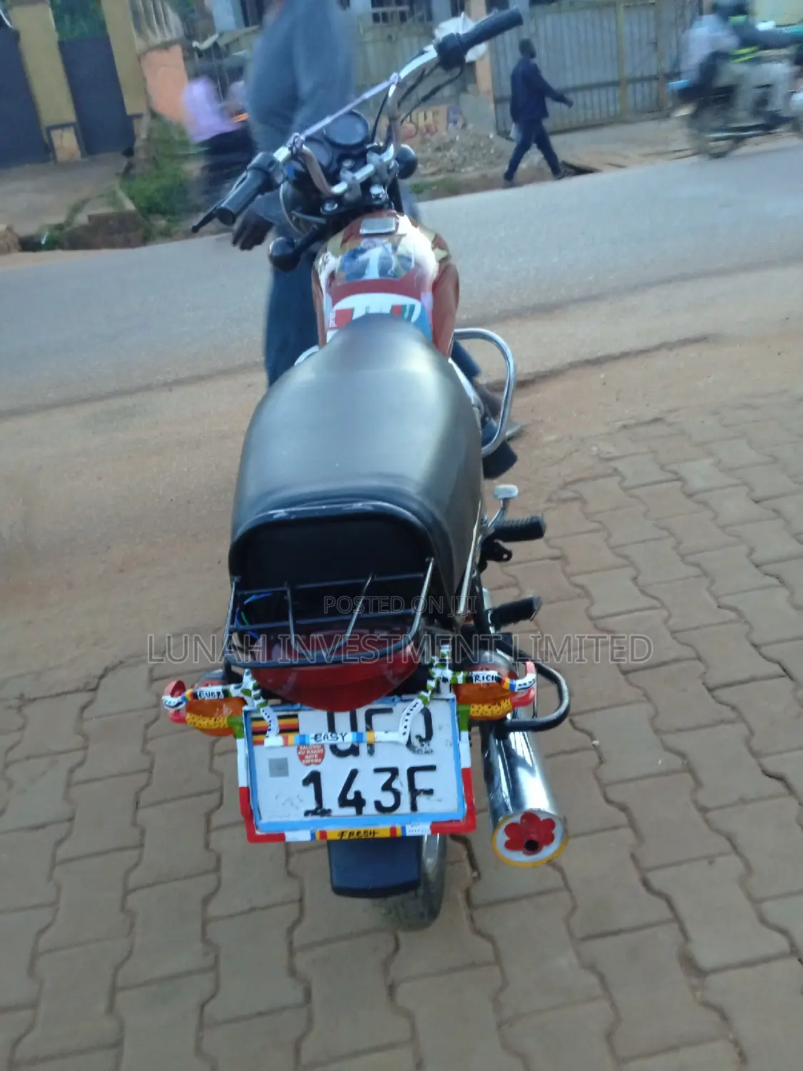 Bajaj Boxer BM100ES 2023 Red