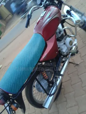 Bajaj Boxer 2023 Red