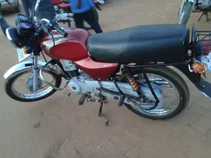 Bajaj Boxer 2024 Red