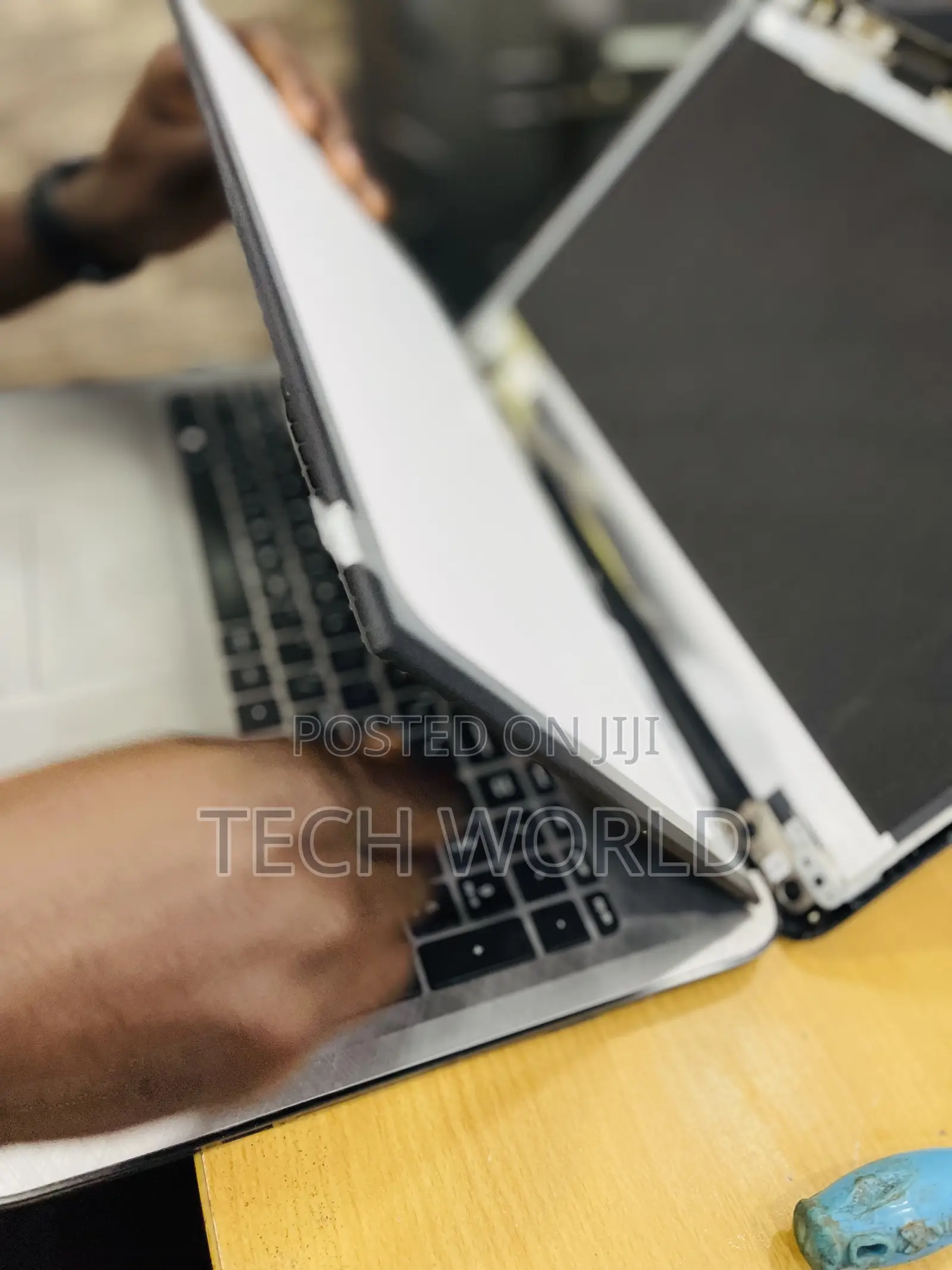 Laptop Screen Replacement. ( 6)