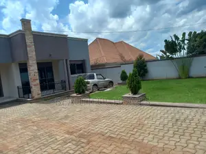 Furnished 4bdrm House in Kira for sale