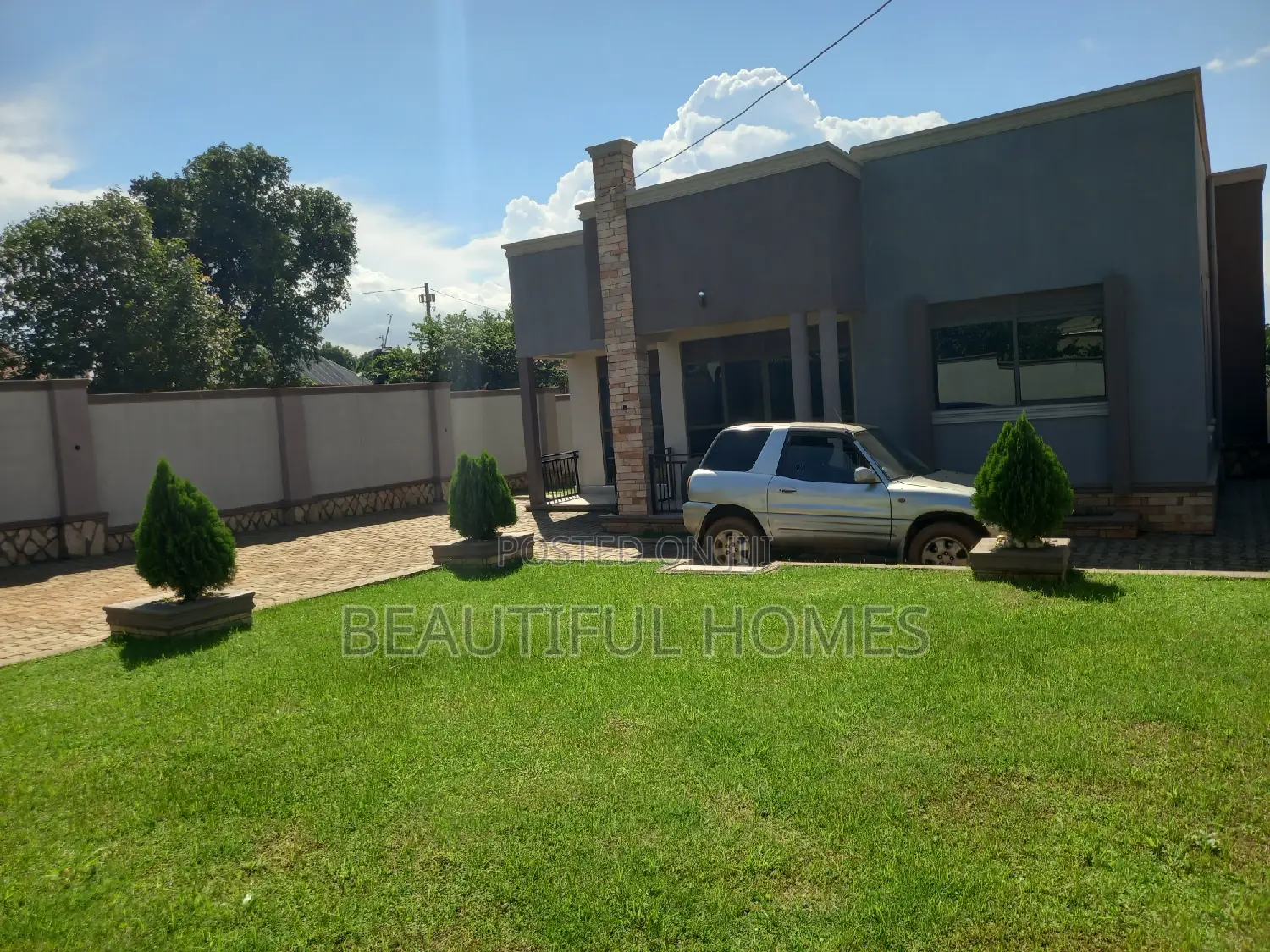 Furnished 4bdrm House in Kira for sale