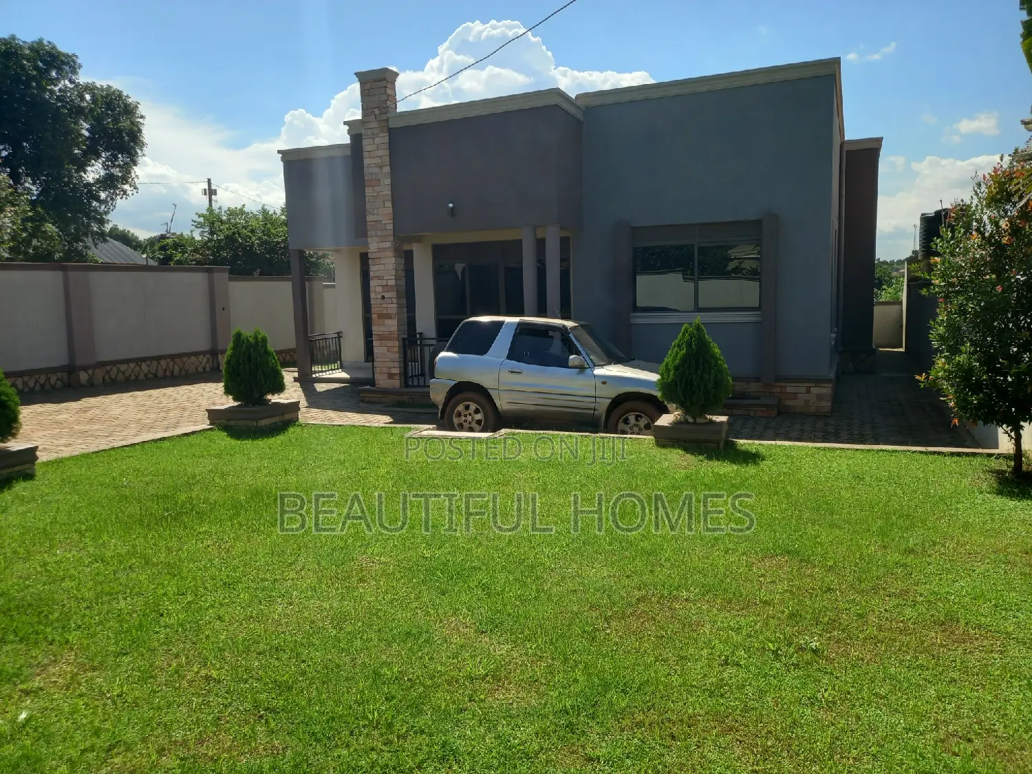 Furnished 4bdrm House in Kira for sale