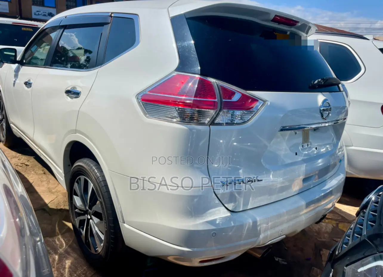 Nissan X-Trail 2.0 Petrol AWD 2015 White