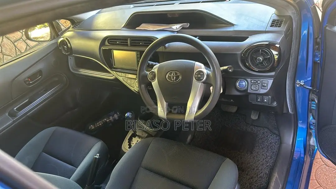 Toyota Aqua 2015 Blue