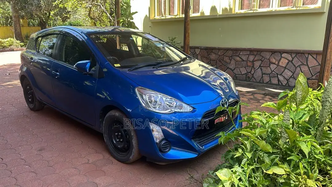 Toyota Aqua 2015 Blue