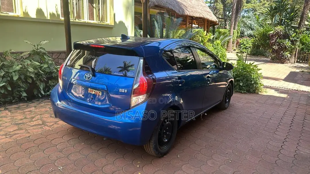 Toyota Aqua 2015 Blue