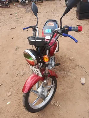 TVS HLX 125 2020 Red