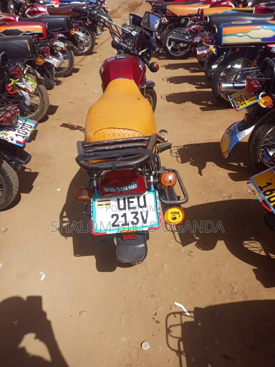 TVS HLX 125 2020 Red