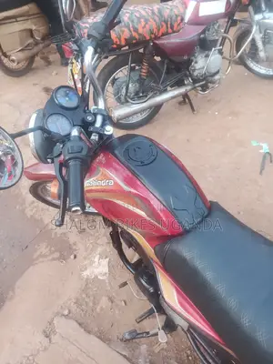 Mahindra Centuro 2017 Red