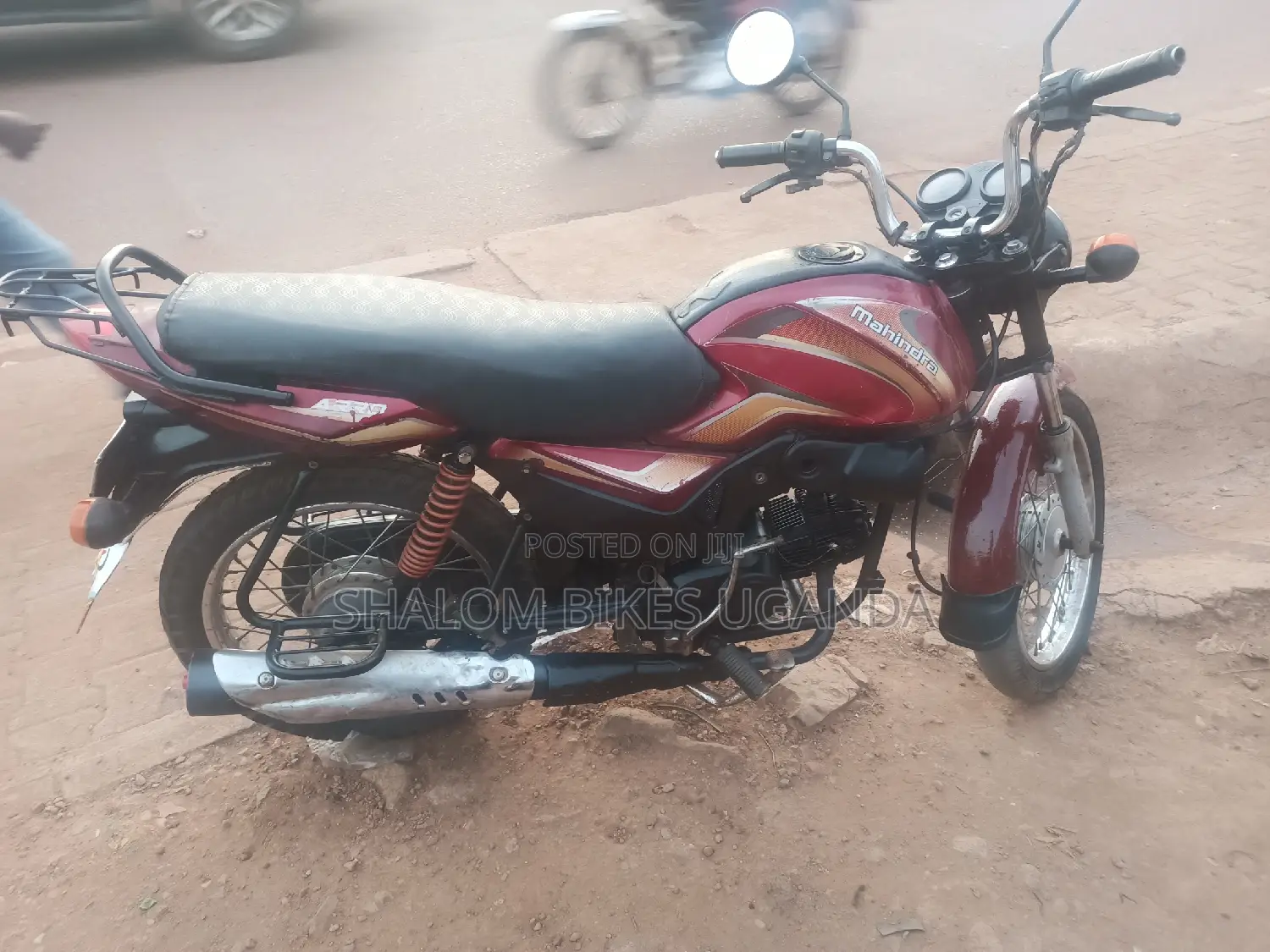 Mahindra Centuro 2017 Red