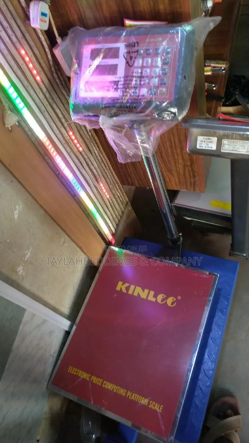 Digital Weighing Scale - 300kg - Maroon