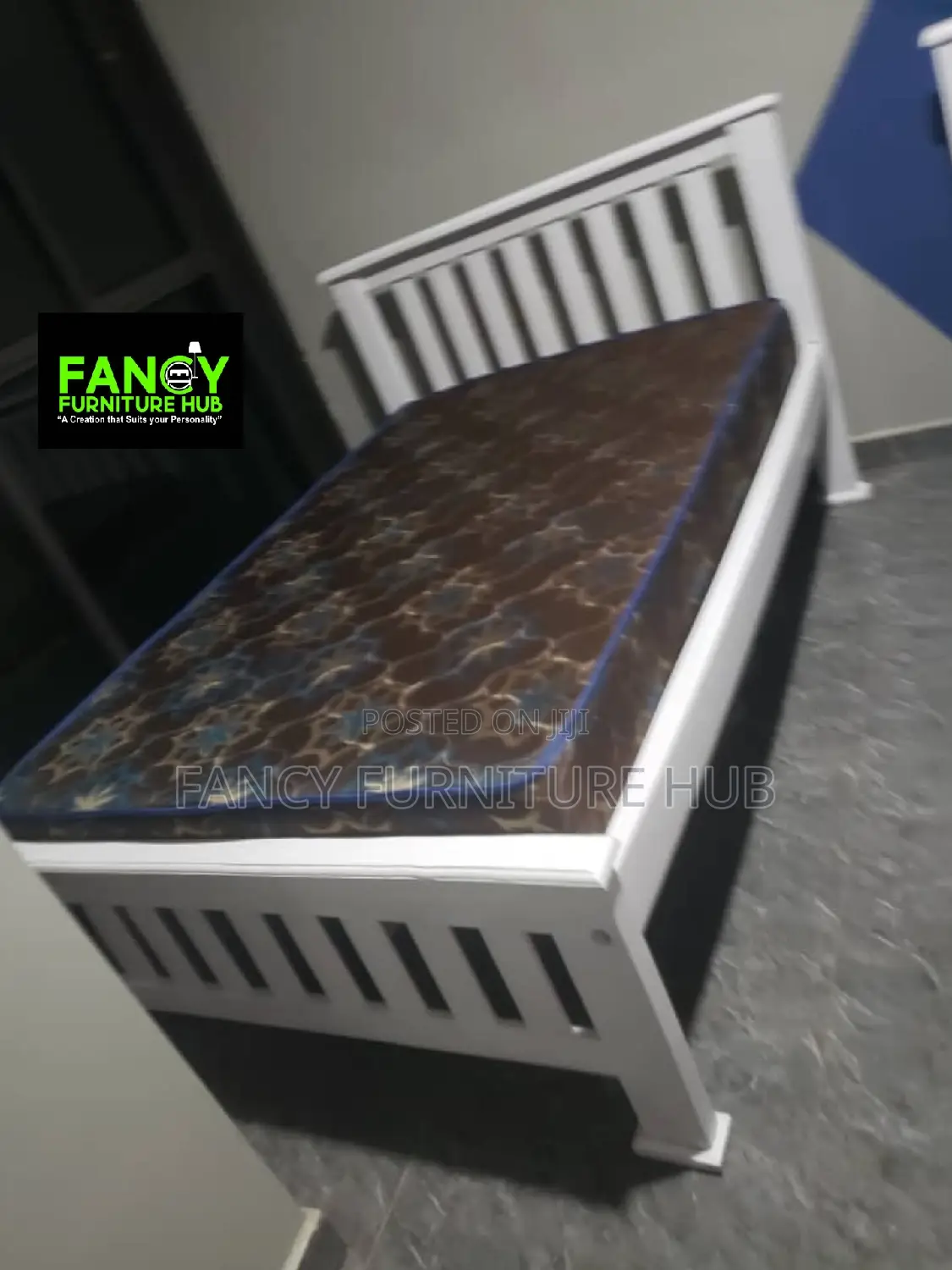 4x6 White Barcode Bed