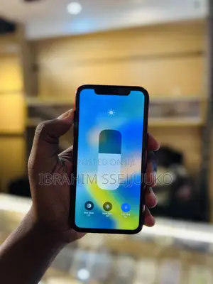 Apple iPhone 11 64 GB Red