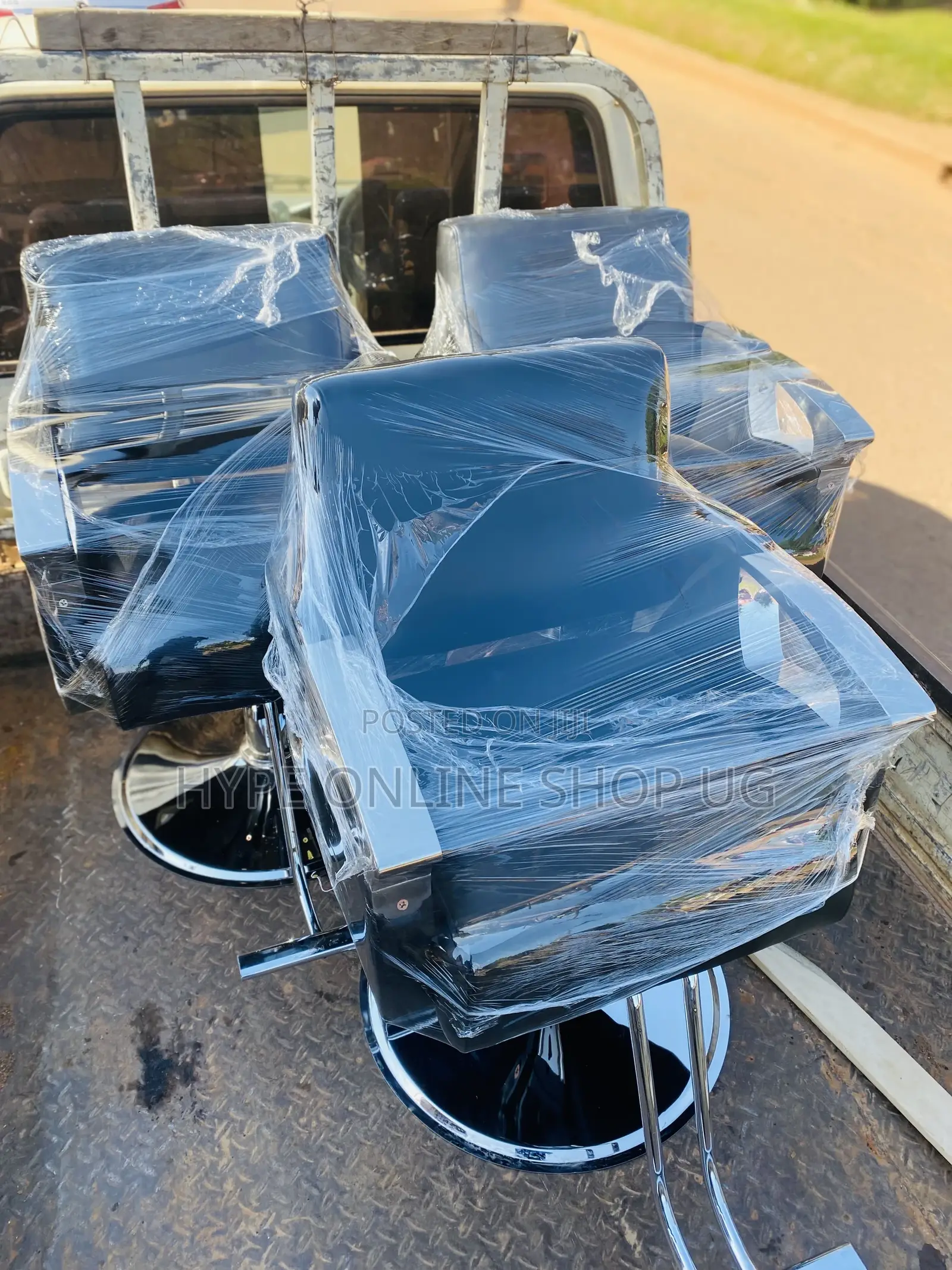 Unisex Brand New Salon Chairs