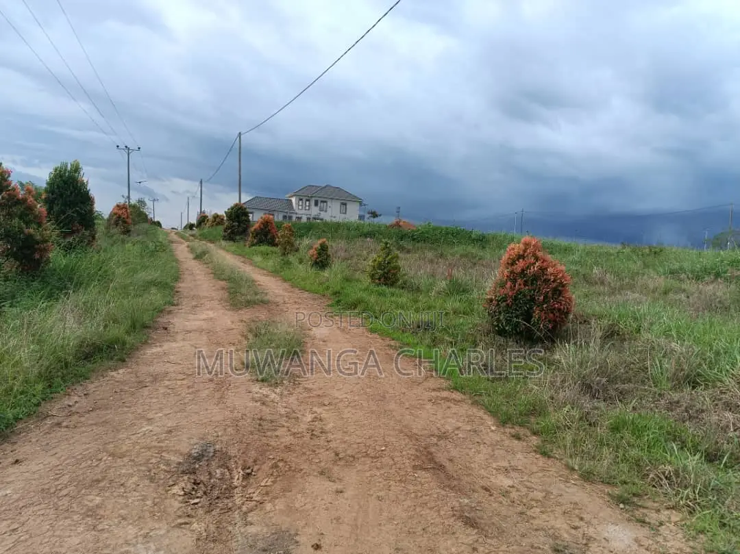 Nice Plot Available for Sale Namugongo