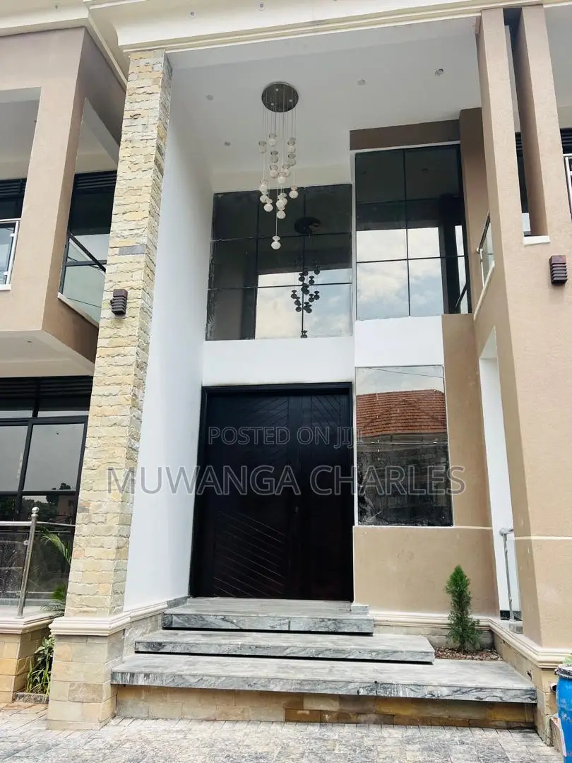 7bdrm Duplex in Fs Properties Ltd, Division A for sale