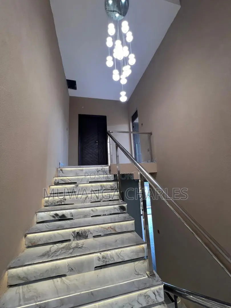 7bdrm Duplex in Fs Properties Ltd, Division A for sale