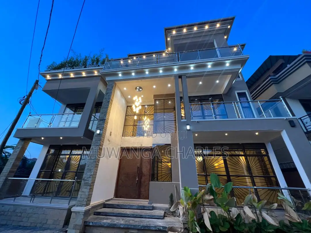 7bdrm Duplex in Fs Properties Ltd, Division A for sale