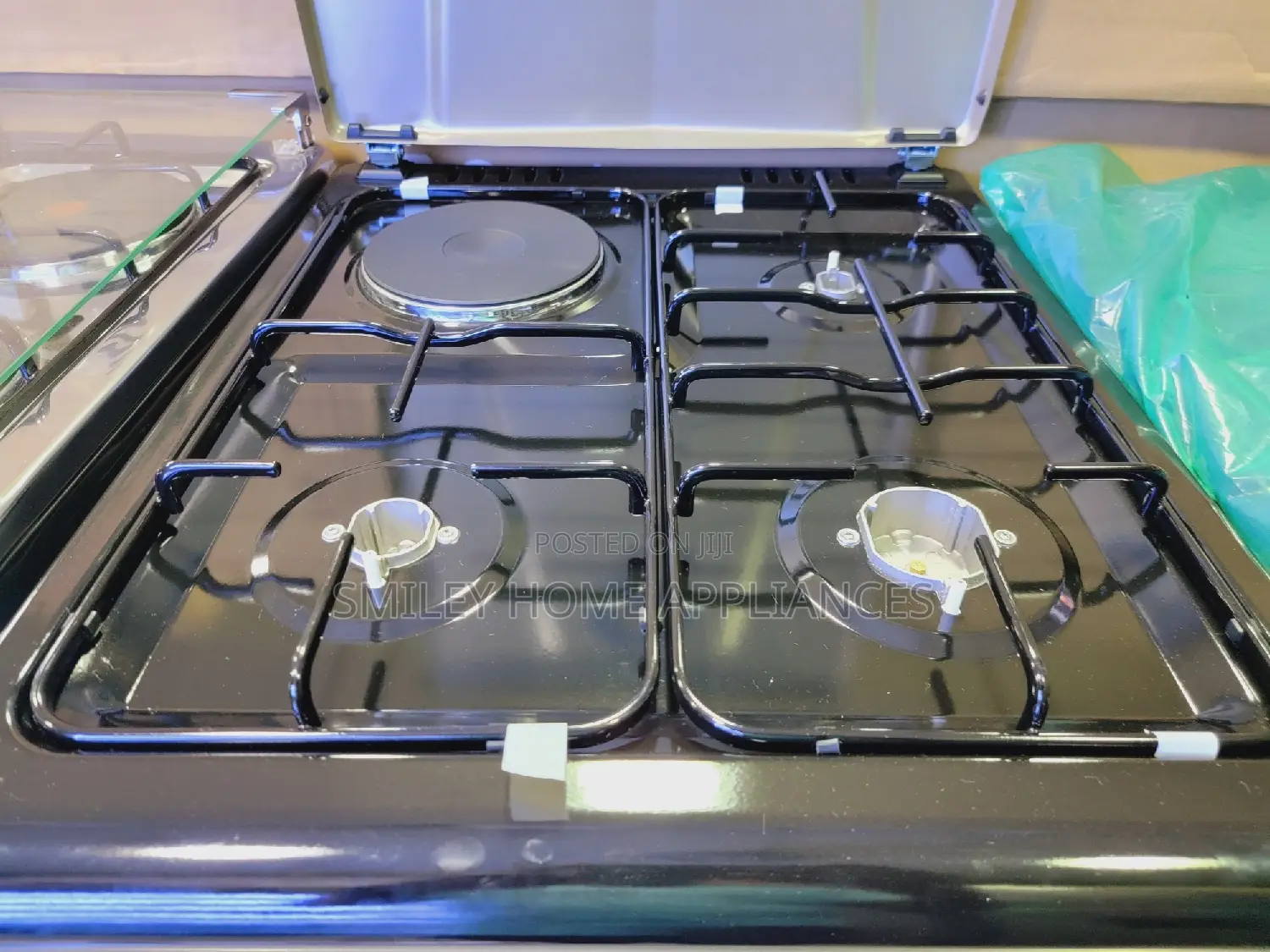60cm by 50cm YES Gas Cooker