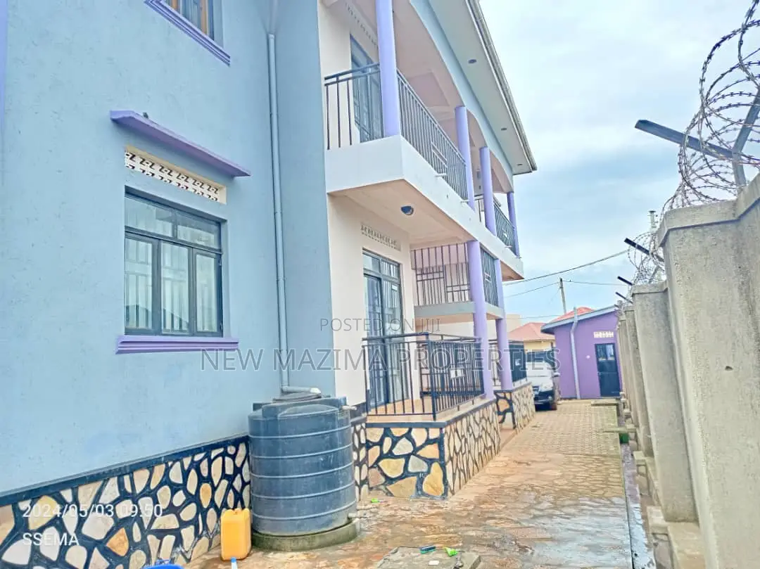 8bdrm Block of Flats in Buloba, Division A for sale